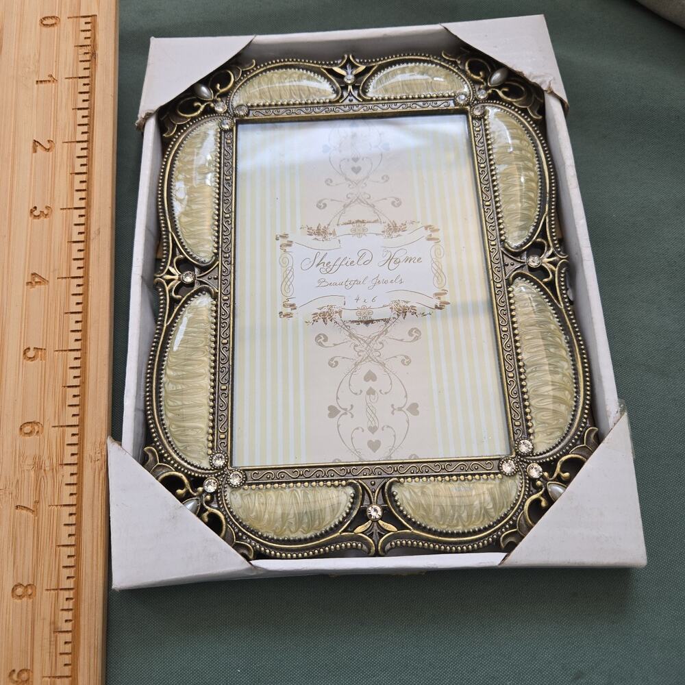 Sheffield Home Beautiful Jewels 4x6 Picture Frame - Picture 4 of 4
